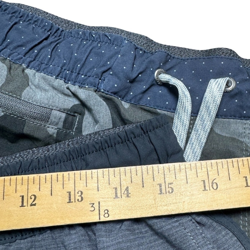 Vuori V330 Banks Hybrid Shorts Men's Large Lot of 2 Camo & Blue Heather - Picture 4 of 8